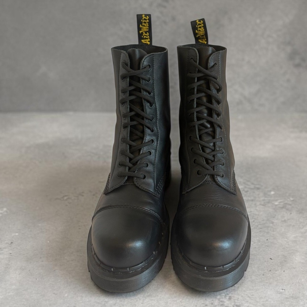 Dr. Martens 10934 Black Leather 10 Eye Cap Toe Combat Boots Mens 10 Womens 11 - Picture 4 of 10